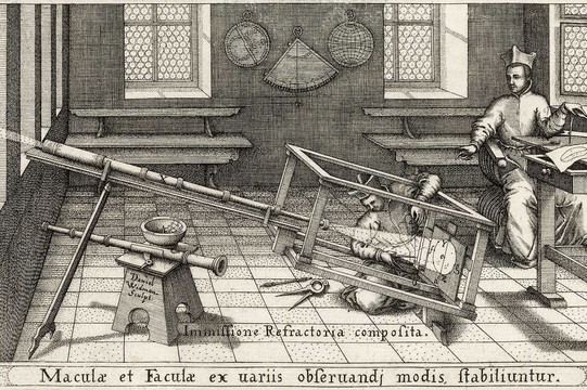 Der Jesuit Christroph Scheiner beobachtet 1625 Sonneflecken mit einem Teleskop, das auf einen Schirm gerichtet ist.